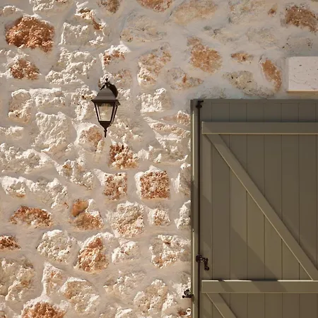 Conte Maris Iv Villa