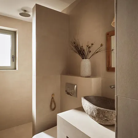 Conte Maris Iv تراغاكي